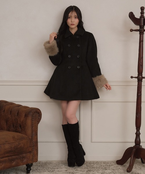 apres jour(アプレジュール)の「ファーティペット付きフレアコート(ステンカラーコート・レディース・ピンクベージュ/ブラック・X-LARGE/FREE)」の9枚目の写真