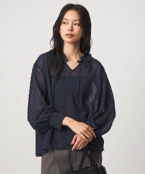 green label relaxing(グリーンレーベルリラクシング)の「シアー フリルネック ブラウス(シャツ/ブラウス・レディース・ネイビー/オフホワイト/ブラック・FREE)」の5枚目の写真