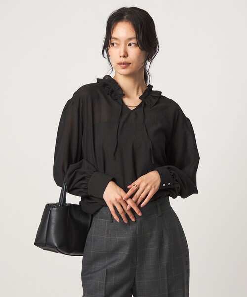 green label relaxing(グリーンレーベルリラクシング)の「シアー フリルネック ブラウス(シャツ/ブラウス・レディース・ネイビー/オフホワイト/ブラック・FREE)」の12枚目の写真