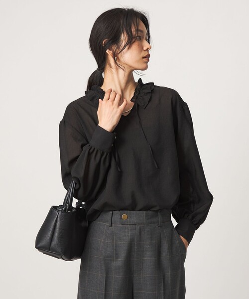green label relaxing(グリーンレーベルリラクシング)の「シアー フリルネック ブラウス(シャツ/ブラウス・レディース・ネイビー/オフホワイト/ブラック・FREE)」の13枚目の写真