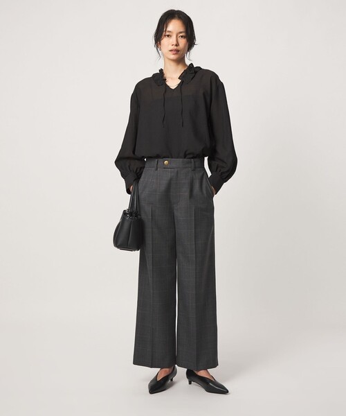 green label relaxing(グリーンレーベルリラクシング)の「シアー フリルネック ブラウス(シャツ/ブラウス・レディース・ネイビー/オフホワイト/ブラック・FREE)」の14枚目の写真