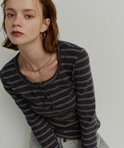 uchi.(ウチ)の「マルチボーダーヘンリーネック長袖トップス(Tシャツ/カットソー・レディース・チャコールグレー/ネイビー/ブラウン・FREE)」の3枚目の写真