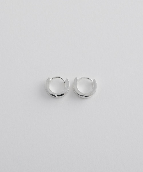 whoseA(フーシー)の「【silver925】Curve Hoop Pierce 10mm / カーブフープピアス10mm(ピアス(両耳用)・メンズ・シルバー/ゴールド・FREE)」の13枚目の写真