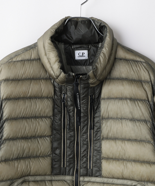 C.P. COMPANY（シーピーカンパニー）の「C.P.Company / シーピーカンパニー D.D. SHELL LENS DOWN JACKET（ダウンジャケット/コート・メンズ・グレー/シルバー・SMALL/MEDIUM/LARGE）」の8枚目の写真