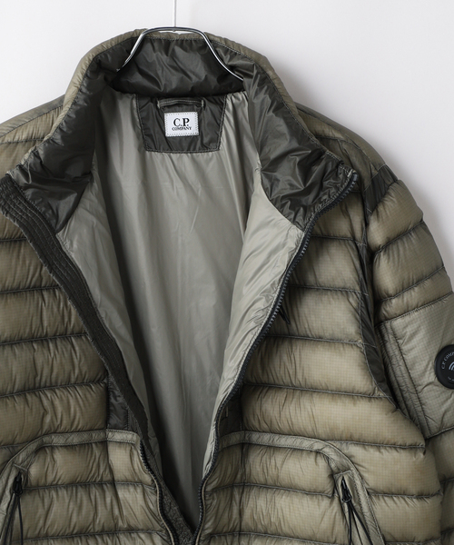 C.P. COMPANY（シーピーカンパニー）の「C.P.Company / シーピーカンパニー D.D. SHELL LENS DOWN JACKET（ダウンジャケット/コート・メンズ・グレー/シルバー・SMALL/MEDIUM/LARGE）」の5枚目の写真