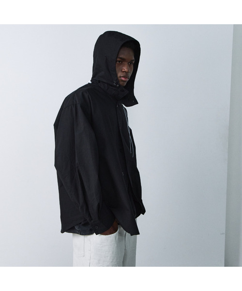 NIGHTWORKDEPT（ナイトワークデプト）の「City Hooded Shirt Jacket_2 Colors（ナイロンジャケット・レディース・ブラック/レッド・SMALL/MEDIUM）」の2枚目の写真