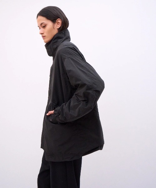 ATON（エイトン）の「【ATON】AIR WEATHER SHORT MODS COAT（モッズコート・メンズ・ブラック/キャメル・6/4/2）」の4枚目の写真