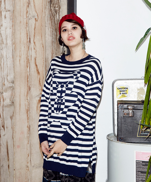 HYSTERIC GLAMOUR（ヒステリックグラマー）の「BEARボーダー編込 プルオーバー（ニット/セーター・レディース・ホワイト/ホワイト系その他/グレー系その他・FREE）」の2枚目の写真