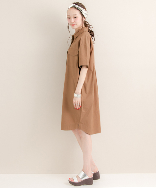 URBAN RESEARCH（アーバンリサーチ）の「UR ポケット付オーバーシャツワンピース（ワンピース・レディース・ブラック/モカ・FREE）」の18枚目の写真