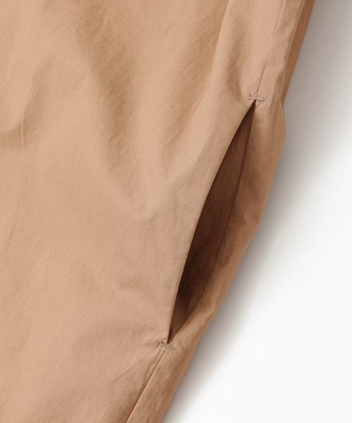 URBAN RESEARCH（アーバンリサーチ）の「UR ポケット付オーバーシャツワンピース（ワンピース・レディース・ブラック/モカ・FREE）」の7枚目の写真