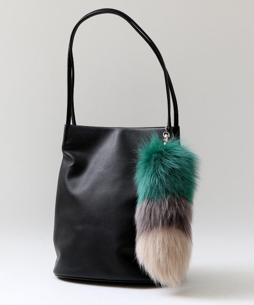 collex(コレックス)の「【NEI】タックフェイクレザートート(トートバッグ・レディース・ブラック/ベージュ・FREE)」の9枚目の写真