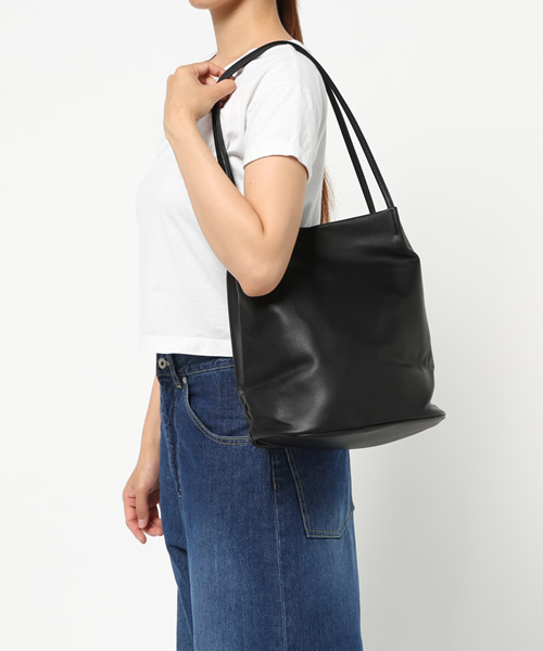 collex(コレックス)の「【NEI】タックフェイクレザートート(トートバッグ・レディース・ブラック/ベージュ・FREE)」の11枚目の写真