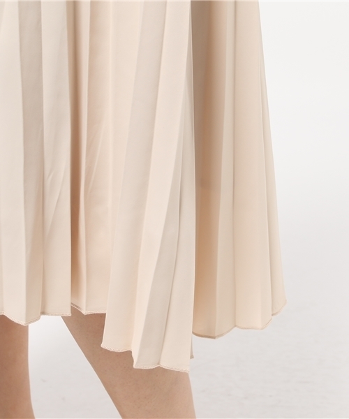 REAL CUBE（リアルキューブ）の「Hunch ウエストゴムシルキープリーツスカート（スカート・レディース・ネイビー/ピンクベージュ/ベージュ・M）」の6枚目の写真