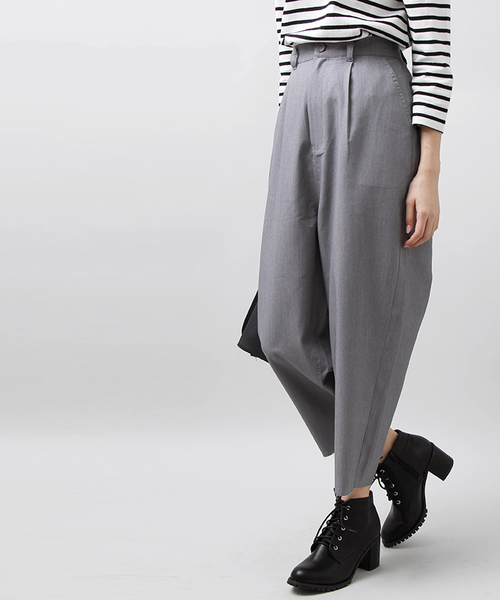 WEGO（ウィゴー）の「DISPARK/カットオフタックパンツ（その他パンツ・レディース・グレー/ピンク/ベージュ・FREE）」の2枚目の写真