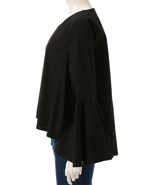 fifth（フィフス）の「フレアスリーブVネックブラウス（シャツ/ブラウス・レディース・ブラック/ホワイト・MEDIUM）」の5枚目の写真