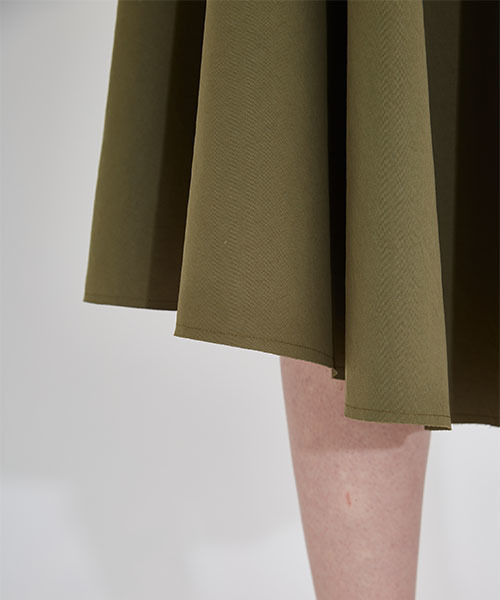 UNITED TOKYO（ユナイテッドトウキョウ）の「アシンメトリーフレアスカート（スカート・レディース・ブラック/カーキ/ピンク/ベージュ・1）」の16枚目の写真