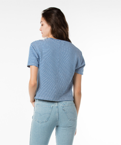 LINE8（ラインエイト）の「LINE8 ボックスTシャツ ボーダー MONACO BLUE（Tシャツ/カットソー・レディース・ブラック・X-SMALL/SMALL/MEDIUM）」の3枚目の写真