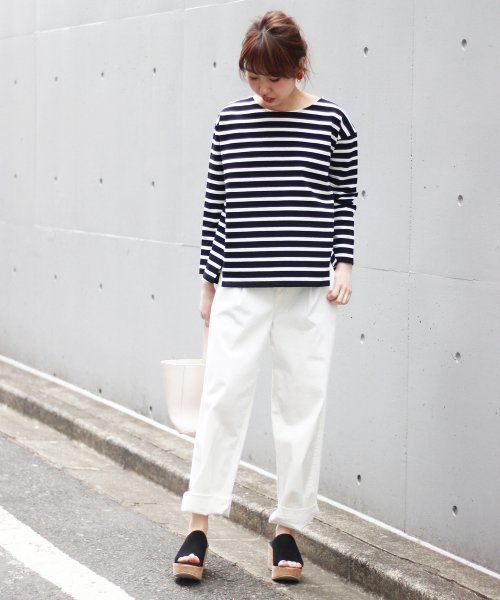 Spick & Span(スピックアンドスパン)の「デラヴェジャージーBACKレースアップ2◆(Tシャツ/カットソー・レディース・ホワイト/ブラック系その他/ホワイト×ネイビー・FREE)」の5枚目の写真