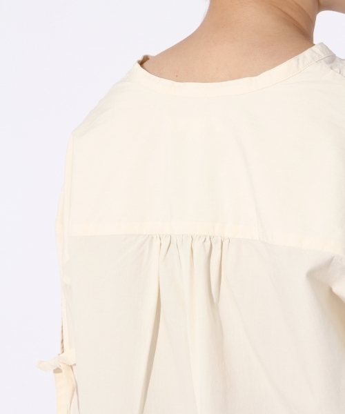 niko and...（ニコアンド）の「CRリボンリボンブラウス（シャツ/ブラウス・レディース・ボルドー/ベージュ/ナチュラル・L/M）」の8枚目の写真