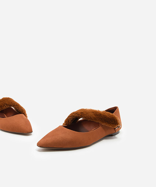 CHARLES & KEITH（チャールズ & キース）の「ファーストラップパンプス / FUR STRAP PUMPS（バレエシューズ・レディース・グレー/ライトブラウン/ブラック・23cm/23.5cm/24.5cm/22.5cm/25cm）」の7枚目の写真