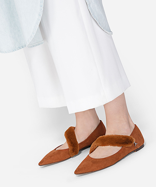 CHARLES & KEITH（チャールズ & キース）の「ファーストラップパンプス / FUR STRAP PUMPS（バレエシューズ・レディース・グレー/ライトブラウン/ブラック・23cm/23.5cm/24.5cm/22.5cm/25cm）」の4枚目の写真
