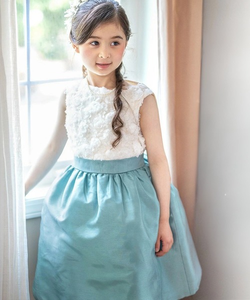 Catherine Cottage(キャサリンコテージ)の「ローズパーティードレス(ドレス・キッズ・シルバー/グリーン/ゴールド/レッド/ピンク/コーラルピンク/ネイビー/ホワイト×ブラック/サックスブルー/ベビーピンク/ホワイト×ネイビー・100/140/150/130/160/110/120)」の4枚目の写真