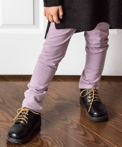 Catherine Cottage（キャサリンコテージ）の「カラーストレッチパンツ（その他パンツ・キッズ・ネイビー/グレー系その他5/ブルー系その他4/ピンク/グレー系その他2/パープル系その他2/パープル系その他6/レッド/グレー系その他4/オリーブ/ベージュ/グリーン系その他3/レッド系その他3/ベージュ系その他2/イエロー/ブルー系その他3/ブラック/グリーン/ブルー/ブラウン系その他2・100/120/150/90/140/130/110/160）」の16枚目の写真