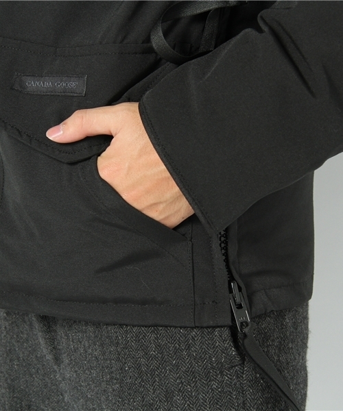 BEAUTY&YOUTH UNITED ARROWS（ビューティーアンドユースユナイテッドアローズ）の「＜Canada Goose＞ KAMLOOPS BYSP/ダウンジャケット（ダウンジャケット/コート・メンズ・ブラック/ネイビー・X-SMALL/SMALL/MEDIUM/LARGE）」の7枚目の写真