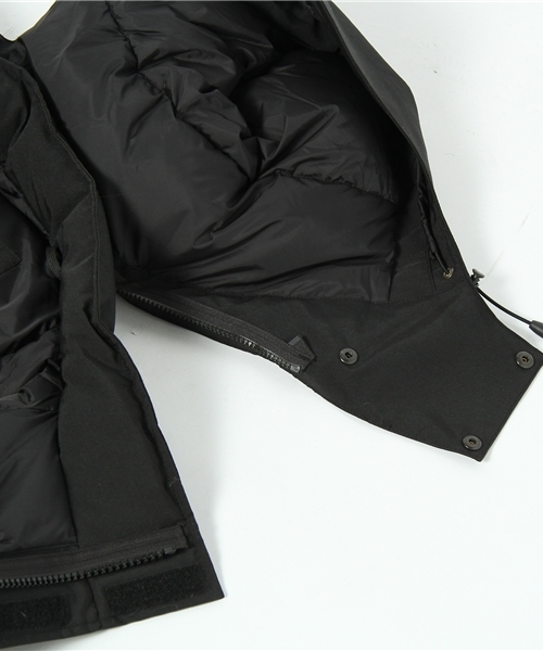 BEAUTY&YOUTH UNITED ARROWS（ビューティーアンドユースユナイテッドアローズ）の「＜Canada Goose＞ KAMLOOPS BYSP/ダウンジャケット（ダウンジャケット/コート・メンズ・ブラック/ネイビー・X-SMALL/SMALL/MEDIUM/LARGE）」の13枚目の写真