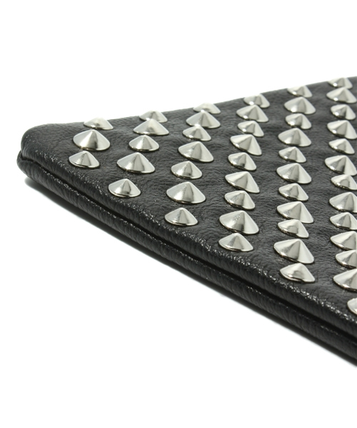 603(ロクマルサン)の「603 スタッズクラッチバック(クラッチバッグ・メンズ・ブラック・FREE)」の2枚目の写真