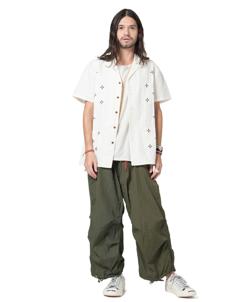 glamb(グラム)の「Alcott SH / オルコットシャツ(シャツ/ブラウス・メンズ・ブラック/カーキ/ホワイト・3/1/4/2/0)」の10枚目の写真