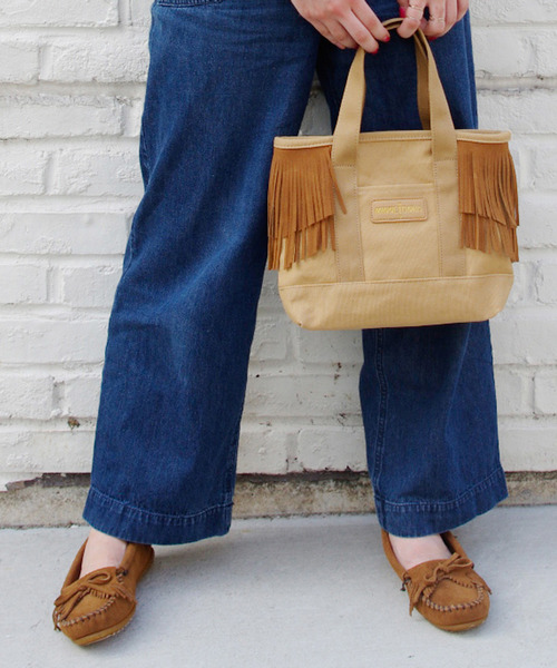 Minnetonka（ミネトンカ）の「【MINNETONKA/ミネトンカ】 CANVAS BAG S / ショルダー付きキャンバスバッグ　（ハンドバッグ・レディース・ベージュ/ネイビー/レッド/カーキ/オフホワイト/ホワイト/ブラック/ブラウン/グレー・FREE）」の6枚目の写真