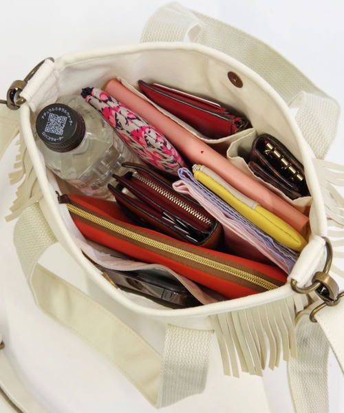 Minnetonka（ミネトンカ）の「【MINNETONKA/ミネトンカ】 CANVAS BAG S / ショルダー付きキャンバスバッグ　（ハンドバッグ・レディース・ベージュ/ネイビー/レッド/カーキ/オフホワイト/ホワイト/ブラック/ブラウン/グレー・FREE）」の19枚目の写真