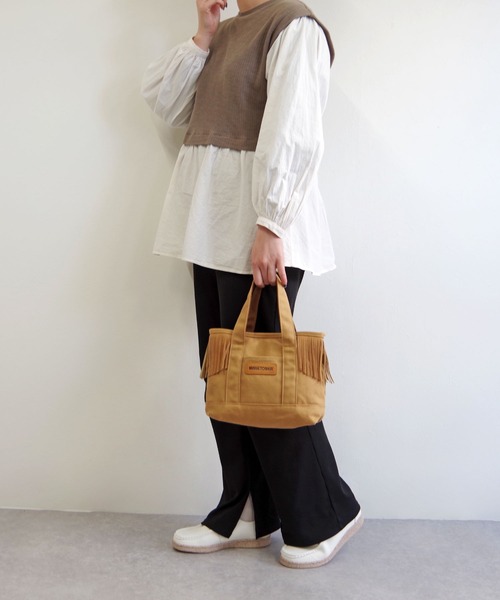 Minnetonka（ミネトンカ）の「【MINNETONKA/ミネトンカ】 CANVAS BAG S / ショルダー付きキャンバスバッグ　（ハンドバッグ・レディース・ベージュ/ネイビー/レッド/カーキ/オフホワイト/ホワイト/ブラック/ブラウン/グレー・FREE）」の21枚目の写真