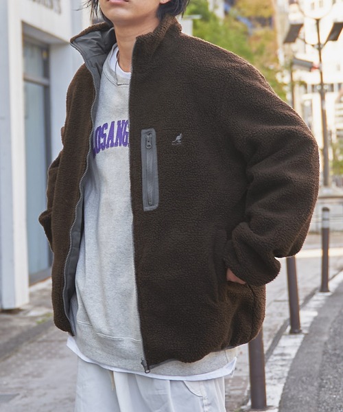 KANGOL(カンゴール)の「KANGOL/カンゴール別注 オーバーサイズ シープボアフリースジャケット(ブルゾン・レディース・ブラック系その他/ベージュ系その他/ブルー系その他/イエロー系その他/オリーブ×ブラック/チャコールグレー×ブラック/ベージュ系その他2/イエロー系その他2/ホワイト系その他/ホワイト×ブラック/グレイッシュベージュ/ホワイト系その他2/ホワイト系その他3/ベージュ系その他3/イエロー系その他3/ダークベージュ/ブラック系その他2/ホワイト系その他4/ダークブラウン/ベージュ系その他4/ベージュ系その他5/ブラック系その他3/ブラウン系その他/ネイビー系/イエロー系/モカ/ダークネイビー/ライトグレー・M/L/XL/S/FREE)」の11枚目の写真