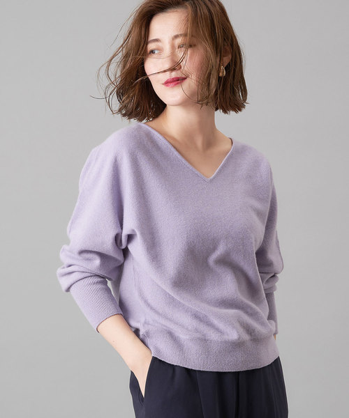 RIVE DROITE（リヴドロワ）の「【洗える】カシミヤVネックドルマンニット（ニット/セーター・レディース・ブラック/ライトベージュ/バイオレット/イエロー・FREE）」の3枚目の写真