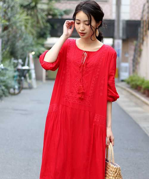 Bou Jeloud（ブージュルード）の「ロング丈が可愛い◆刺繍マキシワンピース（ワンピース・レディース・オフホワイト/レッド/ネイビー・38）」の5枚目の写真