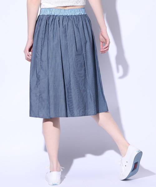 Ray BEAMS（レイビームス）の「○Ray BEAMS / ピンストライプ ギャザースカート（スカート・レディース・グレー/ブルー・0/1）」の5枚目の写真