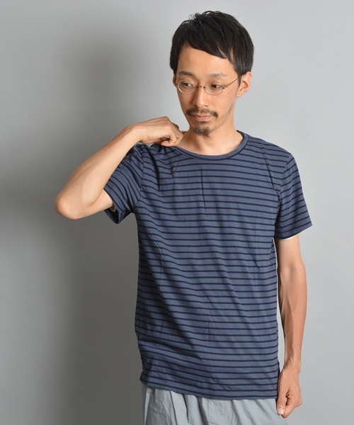 SHIPS（シップス）の「SAVE KHAKI: マリンボーダー TシャツT（Tシャツ/カットソー・メンズ・ネイビー/レッド/コバルトブルー/ダークブルー/オフホワイト/チャコールグレー・SMALL/LARGE/MEDIUM）」の3枚目の写真