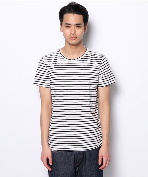 SHIPS（シップス）の「SAVE KHAKI: マリンボーダー TシャツT（Tシャツ/カットソー・メンズ・ネイビー/レッド/コバルトブルー/ダークブルー/オフホワイト/チャコールグレー・SMALL/LARGE/MEDIUM）」の7枚目の写真