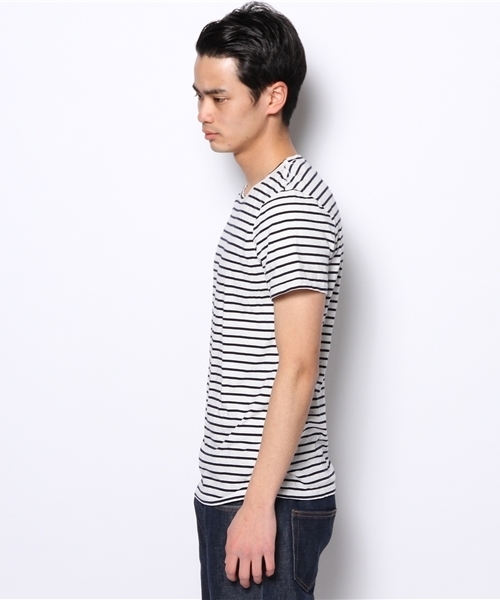 SHIPS（シップス）の「SAVE KHAKI: マリンボーダー TシャツT（Tシャツ/カットソー・メンズ・ネイビー/レッド/コバルトブルー/ダークブルー/オフホワイト/チャコールグレー・SMALL/LARGE/MEDIUM）」の8枚目の写真