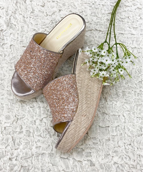 apres jour（アプレジュール）の「キラキラ厚底サンダル【ZOZOTOWN限定アイテム】（サンダル・レディース・ブラック/シルバー/ゴールド・MEDIUM/LARGE/SMALL/X-LARGE）」の8枚目の写真