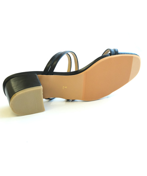 AmiAmi（アミアミ）の「メニーストラップミュールサンダル（サンダル・レディース・ブラック/ベージュ/グリーン/アイボリー/キャメル/シルバー/ゴールド/パイソン・LL/S/M/L）」の19枚目の写真