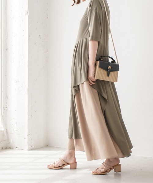 AmiAmi（アミアミ）の「メニーストラップミュールサンダル（サンダル・レディース・ブラック/ベージュ/グリーン/アイボリー/キャメル/シルバー/ゴールド/パイソン・LL/S/M/L）」の11枚目の写真