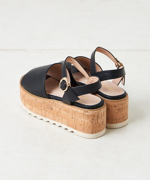 one after another NICE CLAUP（ワンアフターアナザーナイスクラップ）の「厚底フラットコルクサンダル（サンダル・レディース・ブラック/ゴールド/モカ・SMALL/MEDIUM/LARGE）」の14枚目の写真