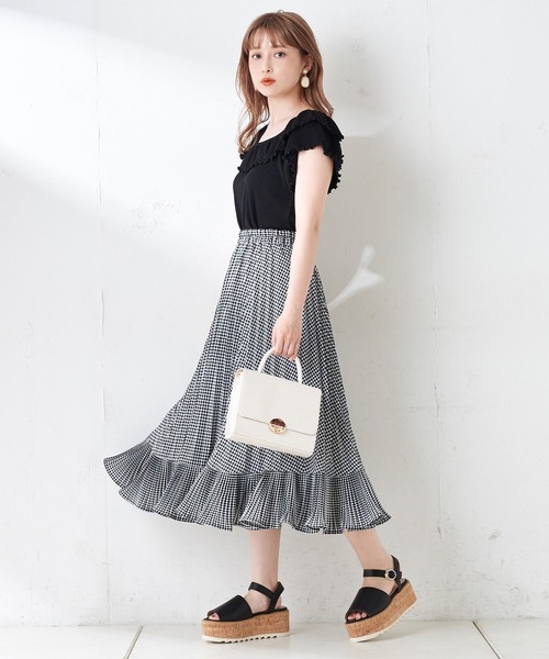 one after another NICE CLAUP（ワンアフターアナザーナイスクラップ）の「Wフリルテレコトップス（Tシャツ/カットソー・レディース・ブラック/ベージュ/オフホワイト/サックスブルー・FREE）」の15枚目の写真