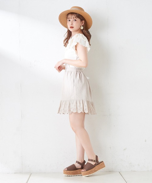 one after another NICE CLAUP（ワンアフターアナザーナイスクラップ）の「Wフリルテレコトップス（Tシャツ/カットソー・レディース・ブラック/ベージュ/オフホワイト/サックスブルー・FREE）」の21枚目の写真