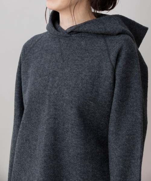 Munich(ミューニック)の「ボイルドブークレジャージー ラグランスリーブフーディー(パーカー・レディース・チャコールグレー/ブルー/アイボリー・FREE)」の18枚目の写真