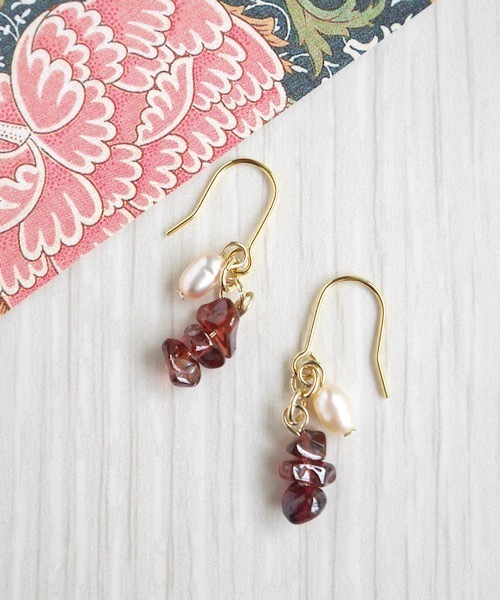 tone(トーン)の「【SPICY COLORS】天然石と淡水パールのツインピアス(ピアス(両耳用)・レディース・その他1/その他2/その他3/その他4/その他5/その他6/その他13/その他14/その他12/その他10/その他11/その他7/その他8/その他9/その他15/その他16/その他17/ピンク系その他/その他18/その他19/その他20/その他21/その他22/その他23・FREE)」の1枚目の写真