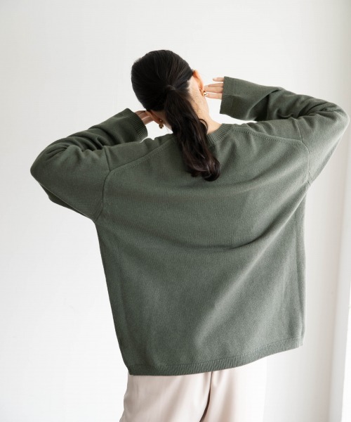 LOWRYS FARM(ローリーズファーム)の「VニットプルオーバーLS 920956(ニット/セーター・レディース・ブラック/グリーン/アイボリー・FREE)」の6枚目の写真